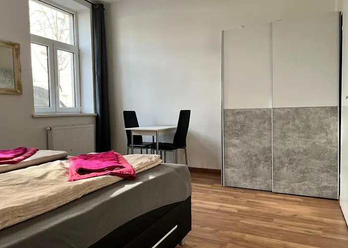 Apartment 15-min To Center, Simple 3br & 1lr With Wifi Vienna